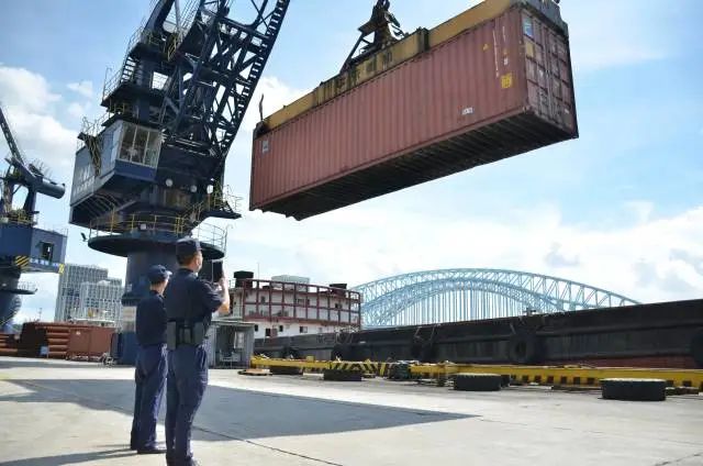 627b0e58ae92a.jpg 1.jpg